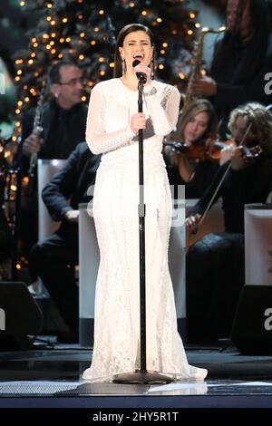 Idina Menzel CMA Country Christmas in der Bridgestone Arena Stockfoto