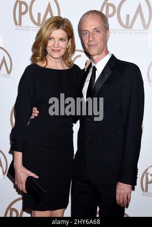 Rene Russo und Dan Gilroy nehmen an den jährlichen Producers Guild Awards 26. im Hyatt Regency Century Plaza in Los Angeles, USA, Teil. Stockfoto