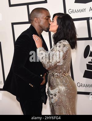 Kanye West & Kim Kardashian bei den Annual Grammy Awards 57. in Los Angeles, Kalifornien. Stockfoto