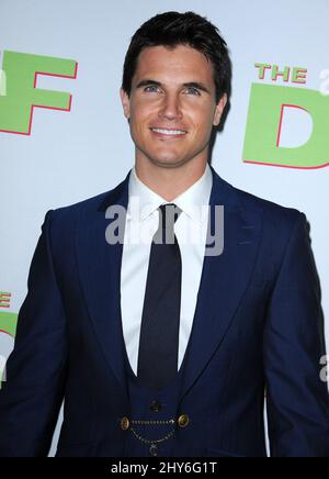 Robbie Amell bei der Ankunft zur Duff-Fanvorführung, die in den TCL Chinese 6 Theatres, Hollywood, Los Angeles, stattfand. Stockfoto