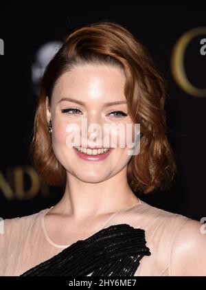 Holliday Grainger bei der Ankunft zur Cinderella-Weltpremiere im El Capitan Theatre, Hollywood, Los Angeles. Stockfoto