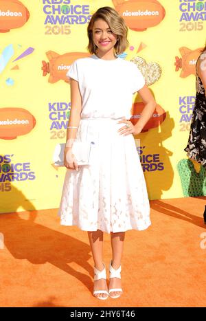 Sarah Hyland kommt am Samstag, den 28. März 2015, bei den jährlichen Kids' Choice Awards 28. von Nickelodeon im Forum an Stockfoto