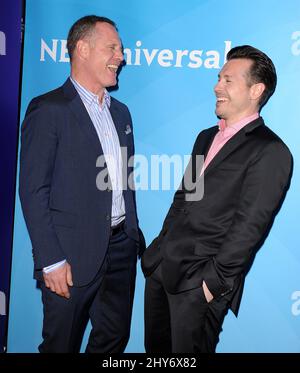 Jason Beghe und Jon Seda bei der NBCUniversal Summer Press Day Veranstaltung im Langham Huntington Hotel and Spa in Pasadena, Kalifornien Stockfoto