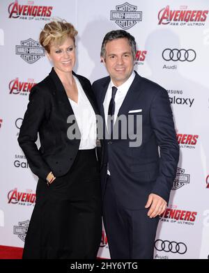 Mark Ruffalo kommt zur Premiere von Avengers: Age of Ultron am 13. April 2015 im Dolby Theater in Hollywood, Los Angeles. Stockfoto