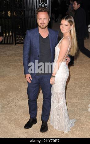 Aaron Paul, Lauren Parsekian nimmt an der Burberry 'London in Los Angeles' Veranstaltung Teil, die am Griffith Observatory am 16. April 2015 in Los Angeles, ca. Stockfoto