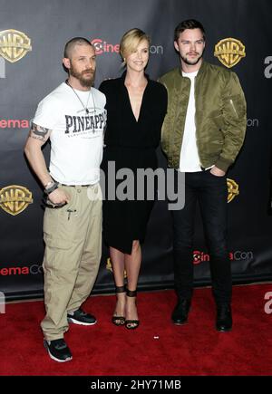 Tom Hardy, Charlize Theron und Nichola Hoult bei der Warner Bros. CinemaCon 2015 im Caesars Palace, Las Vegas Stockfoto