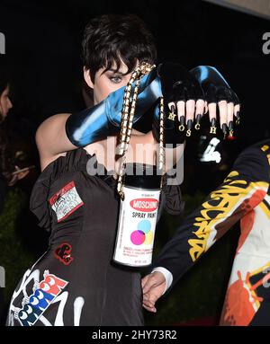 Katy Perry besuchte das Metropolitan Museum of Art Met Gala in New York City, USA. Stockfoto