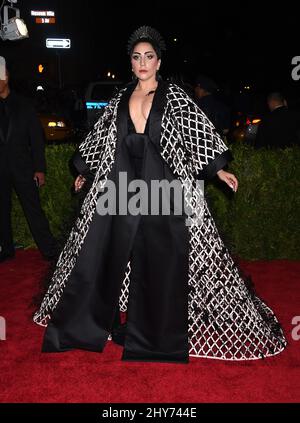 Lady Gaga besuchte das Metropolitan Museum of Art Met Gala in New York City, USA. Stockfoto