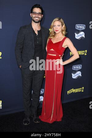 Brittany Snow, Tyler Hoechlin bei der Weltpremiere von Pitch Perfect 2 in Los Angeles, Kalifornien. Stockfoto