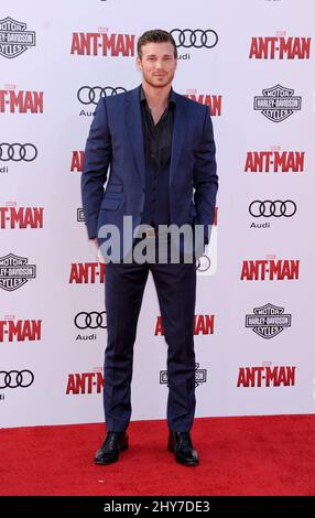 Derek Theler bei der Uraufführung von „Ant-man“ im Dolby Theater in Los Angeles, USA. Stockfoto