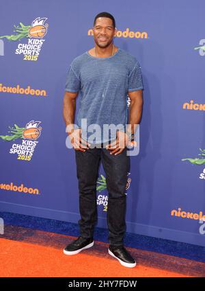 Michael Strahan nimmt an den Nickelodeon Kids' Choice Sports Awards 2015 im Pauley Pavilion der UCLA in Los Angeles, USA, Teil. Stockfoto