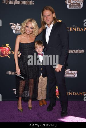 Kristin Chenoweth bei der Premiere von Descendants in Burbank, Kalifornien. Stockfoto