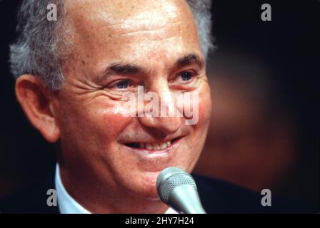 Bernie Nussbaum, ehemaliger Berater des US-Präsidenten Bill Clinton im Weißen Haus, bezeugt dies vor dem Whitewater-Ausschuss des Senats Stockfoto