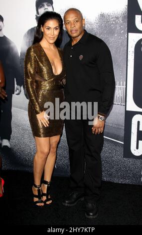 Dr. Dre, Andre Romelle Young und Nicole Young bei der Premiere von „Straight Outta Compton“ in Los Angeles Stockfoto