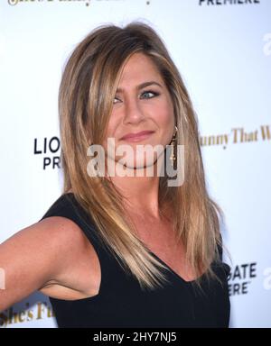 Jennifer Aniston nimmt an der „She's Funny That Way“-Premiere in Los Angeles im Harmony Gold Theatre Teil. Stockfoto