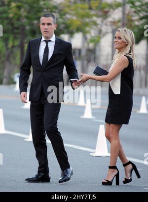 Reese Witherspoon, Jim Toth bei der Broad Museum Opening-Veranstaltung in Los Angeles, Kalifornien. Stockfoto