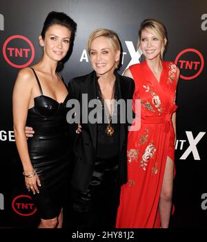 Olga Fonda, Sharon Stone, Carolyn Stotesbery TNT's „Agent X“ Premiere fand im London Hotel statt Stockfoto