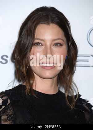 Jessica Biel nimmt am 25.. Jahrestag der Environmental Media Association in den Warner Brother Studios Lot Teil Stockfoto