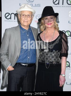 Norman Lear und Lyn Lear nehmen am 25.. Jahrestag der Environmental Media Association in den Warner Brother Studios Lot Teil Stockfoto