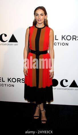 Camilla Belle nimmt an Michael Kors Teil und präsentiert das Distinguished Women in the Arts Lunch des Museums für zeitgenössische Kunst im Beverly Wilshire Hotel in Los Angeles, USA. Stockfoto