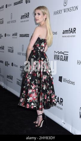 Emma Roberts nimmt an der Inspiration Gala von amfAR Teil, Los Angeles, der jährlichen Benefit for AIDS Research der Stiftung 6., zollt Ryan Murphy mit einer Black-Tie-Veranstaltung in den Milk Studios in Los Angeles, USA, Tribut. Stockfoto