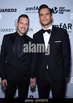 Cheyenne Jackson und Jason Landau nehmen an der amfAR Inspiration Gala 2015 Teil Stockfoto