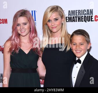 Reese Witherspoon, Ava Phillippe und Deacon Phillippe kommen zum American Cinematheque Award 29., der Reese Witherspoon im Hyatt Regency Century Plaza in Los Angeles ehrt. Stockfoto