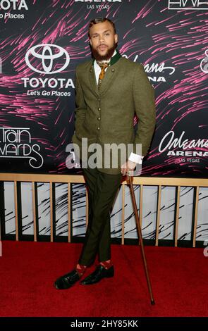 Jidenna nimmt an den Soul Train Music Awards 2015 in der Orleans Arena, Orleans Hotel & Casino, Las Vegas Teil. Stockfoto