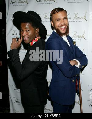 Jidenna und Roman GianArthur (links) vor seinem Debüt im Bank Nightclub, Bellagio Resort & Casino, Las Vegas Stockfoto