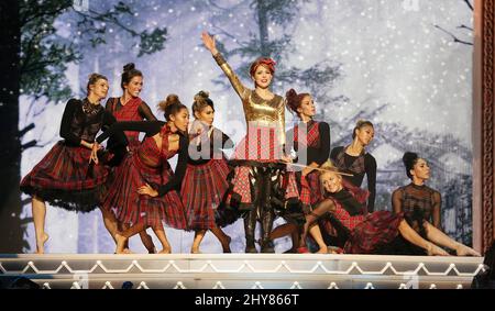 Lindsey Stirling CMA Country Christmas im Grand Ole Opry House Stockfoto