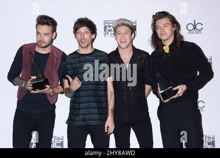 Liam Payne, Louis Tomlinson, Niall Horan und Harry Styles of One Direction 2015 American Music Awards, die im Microsoft Theatre verliehen werden Stockfoto