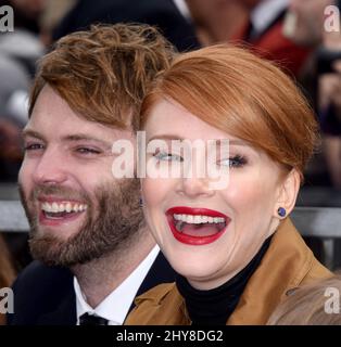 Bryce Dallas Howard und Seth Gabel nahmen an der Zeremonie Teil, bei der Ron Howard mit seinem 2.-Sterne-Stern auf dem Hollywood Walk of Fame geehrt wurde Stockfoto