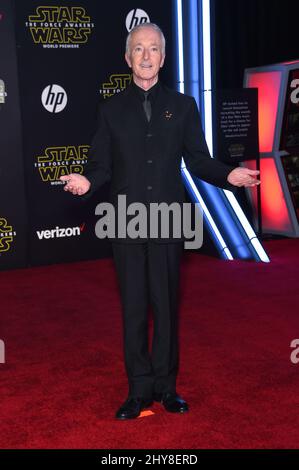 Anthony Daniels bei der Premiere von Star Wars: The Force Awakens Stockfoto