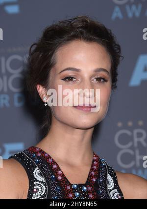 Alicia Vikander nimmt am Pressesaal der Annual Critics' Choice Awards 21. in Los Angeles, Kalifornien, Teil. Stockfoto