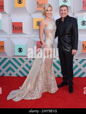 Savannah Chrisley und Todd Chrisley kommen am Sonntag, den 3. April 2016, bei den jährlichen Academy of Country Music Awards 51. in der MGM Grand Garden Arena in Las Vegas an. Stockfoto