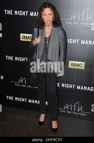 Jacqueline Bisset bei der Premiere von „The Night Manager“ in Los Angeles Stockfoto