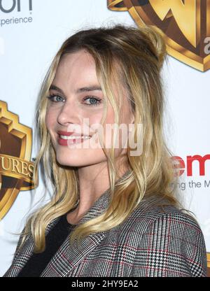 Margot Robbie besucht Warner Bros. Pictures und lädt Sie zu einer exklusiven Präsentation zum Thema „The Big Picture“ ein, die den Sommer 2016 und darüber hinaus im Kolosseum im Caesars Palace während der CinemaCon, der offiziellen Versammlung der National Association of Theatre Owners, präsentiert. Stockfoto