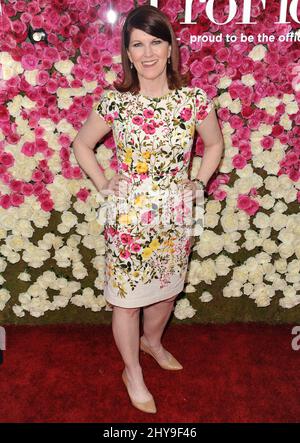Kate Flannery nimmt am 13. April 2016 an der Weltpremiere von „Mother's Day“ im TCL Chinese Theatre IMAX in Los Angeles, CA, USA Teil. Stockfoto