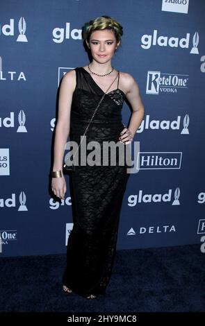 Nicole Maines nimmt an den jährlichen GLAAD Media Awards 27. in Los Angeles, Kalifornien, Teil. Stockfoto