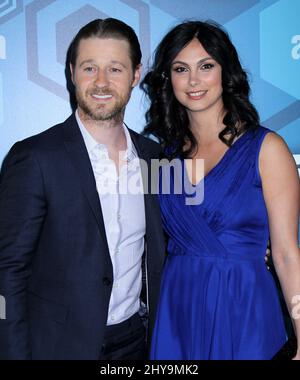 Ben McKenzie und Morena Baccarin nehmen an der Fox Networks 2016 Upfront Presentation Teil, die auf der Wollman Rink im Central Park in New York, USA, stattfand. Stockfoto