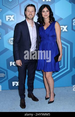 Ben McKenzie und Morena Baccarin nehmen an der Fox Networks 2016 Upfront Presentation Teil, die auf der Wollman Rink im Central Park in New York, USA, stattfand. Stockfoto