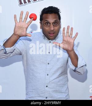 Ravi Patel kommt am Donnerstag, den 26. Mai 2016, am Red Nose Day in den Universal Studios in Universal City, Kalifornien an. Stockfoto