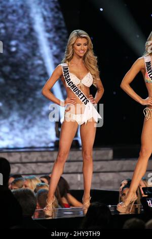 Miss Massachusetts USA, Whitney Sharpe auf der Bühne während des Miss USA Pageant Preliminary Competition 2016, T-Mobile Arena, Las Vegas, NV, am 1. Juni, 2016. Stockfoto