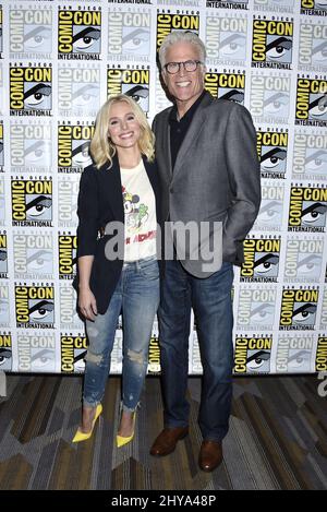 Kristen Bell und Ted Danson von „The Good Place“ bei der Comic-Con 2016 in San Diego. Stockfoto