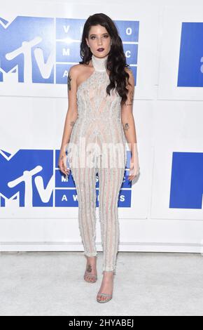 Halsey kommt zu den MTV Video Music Awards 2016, Madison Square Garden, New York, 28.. August 2016. Stockfoto