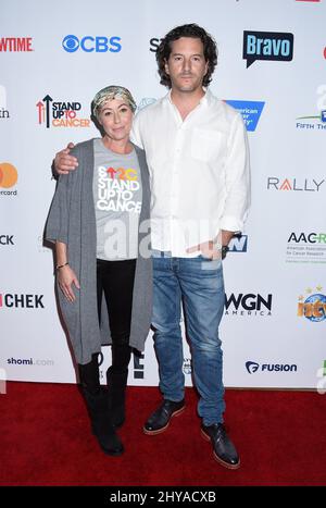 Shannen Doherty und Kurt Iswarienko besuchen die Hollywood Unites für die Biennale Stand Up to Cancer Benefit 5. in der Walt Disney Concert Hall in Los Angeles, USA. Stockfoto