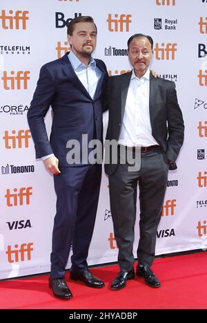 Leonardo DiCaprio und Fisher Stevens bei der Premiere vor der Flut beim Toronto International Film Festival 2016 Stockfoto