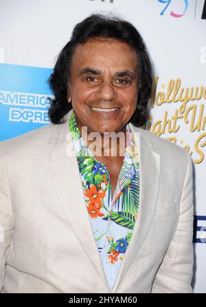 Johnny Mathis nimmt an der „Hollywood's Night Under the Stars“-Jubiläumsfeier zum 95.. Geburtstag Teil, die auf dem MPTF Wasserman Campus in Los Angeles, USA, stattfand. Stockfoto