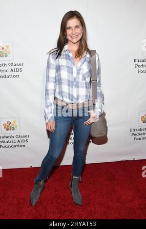 Kellie Martin nimmt an dem jährlichen Familienfestival „Zeit für Helden“ der Elizabeth Glaser Pediatric AIDS Foundation 27. in den Smashbox Studios Teil. Stockfoto