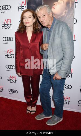 Isabelle Huppert und Paul Verhoeven bei der Vorführung von 'Elle' auf dem AFI Fest 2016 in Los Angeles Stockfoto